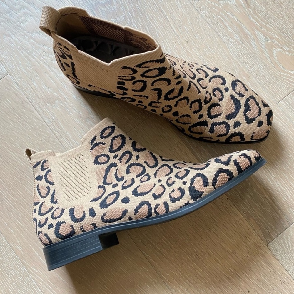 Vivaia Leopard Square-Toe Water-Repellent
Ankle Boots Sz 40 us 9.5